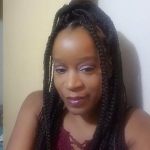 Meet your Posher, Tia